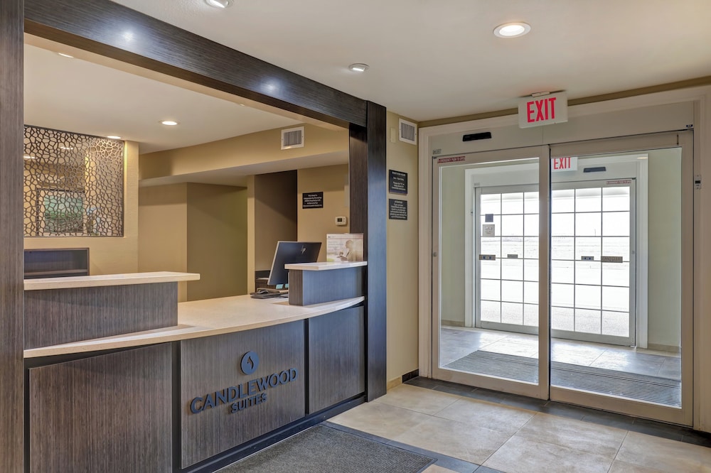 Candlewood Suites Indianapolis - South 8/77