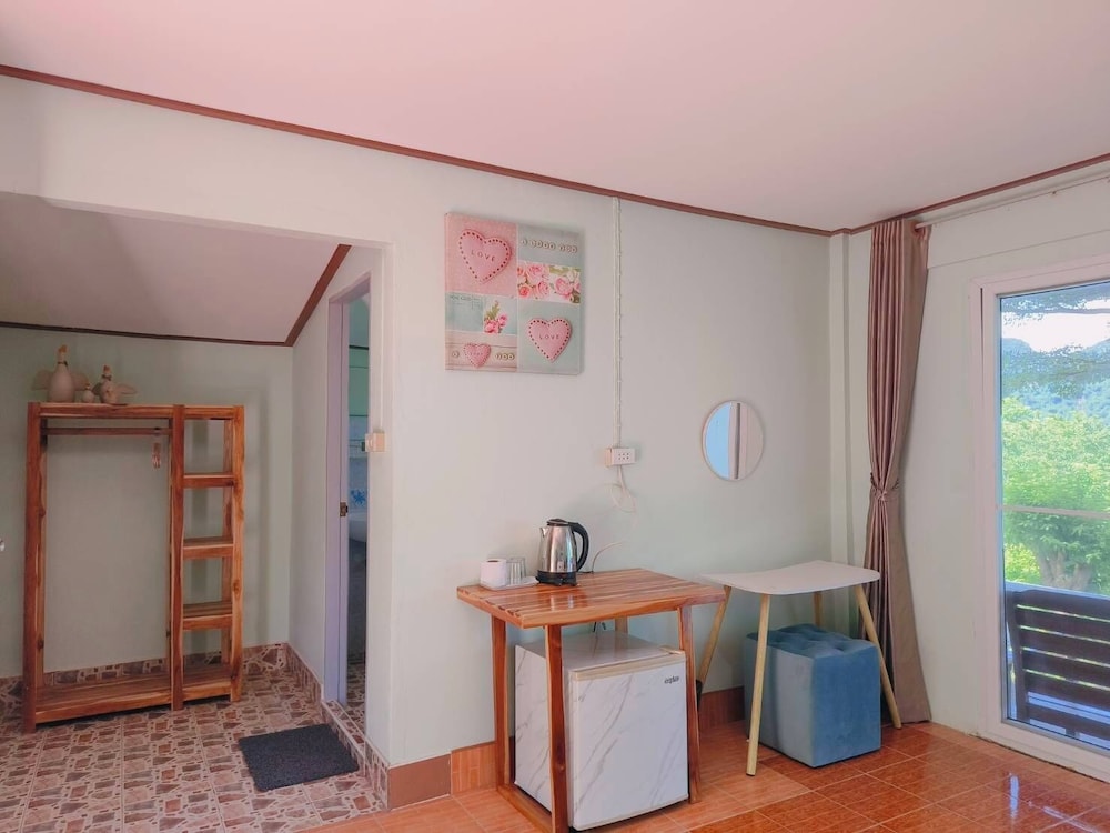 Phi Phi Viewpoint Resort 14/65