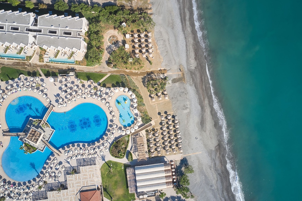 Atlantica Ocean Beach Resort 60/64