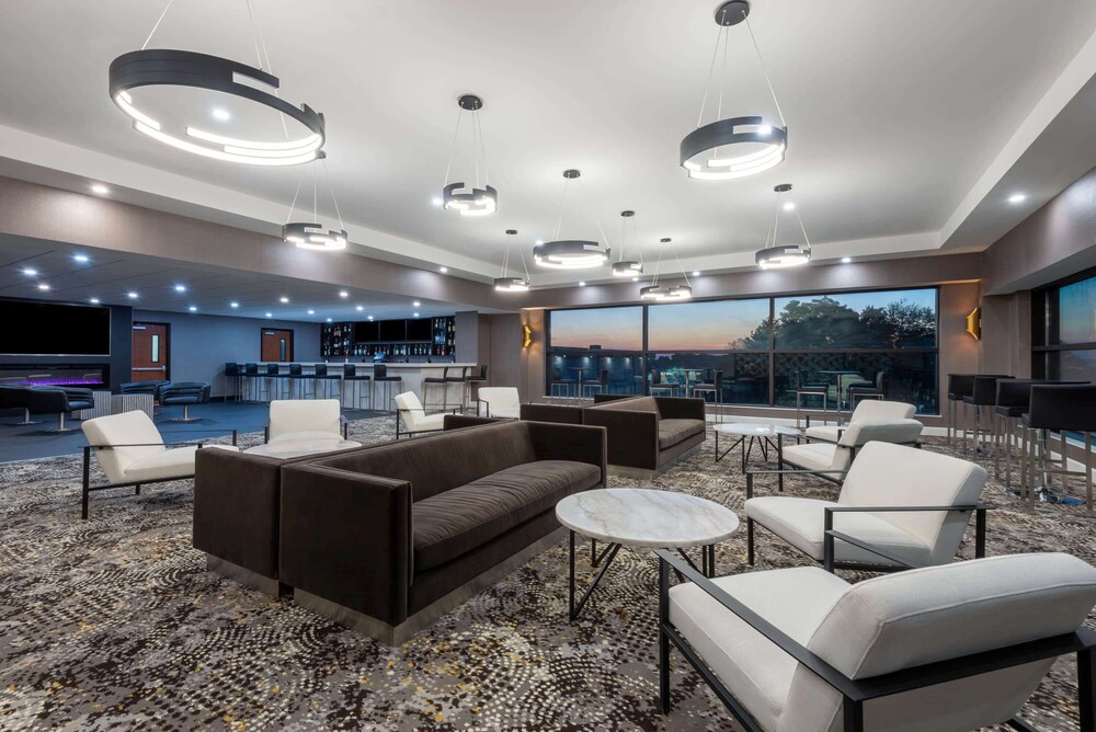 Wyndham Lancaster Resort and Convention Center 25/50