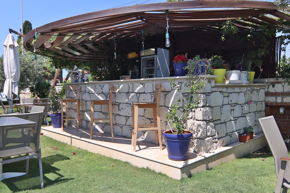 Alacaat Hotel 37/50