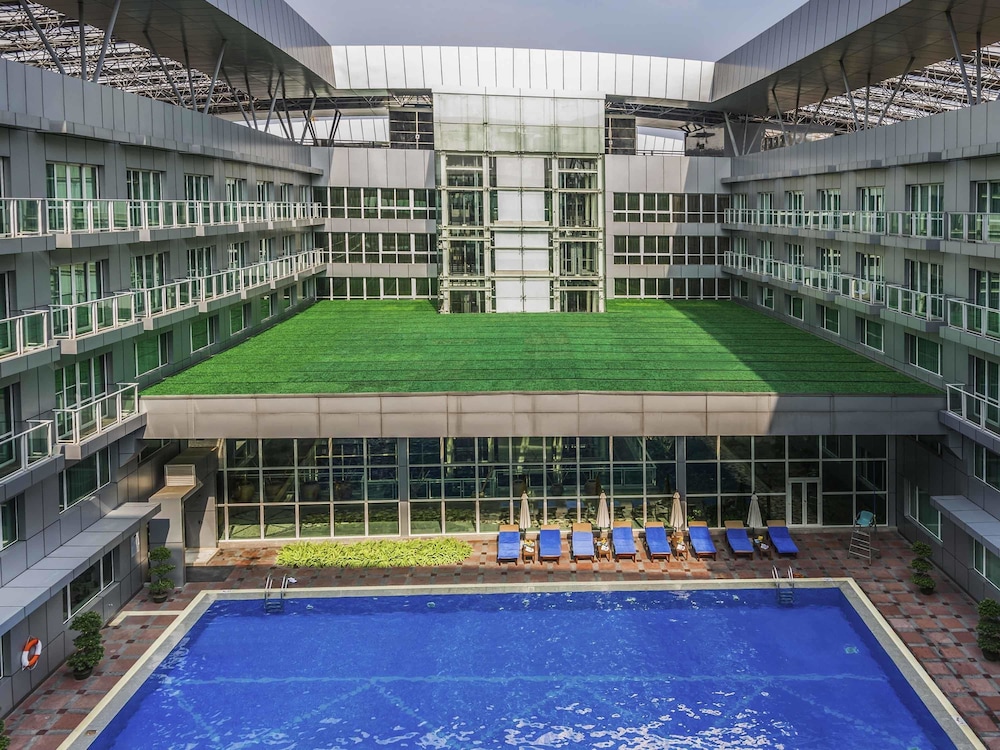 Pullman Guangzhou Baiyun Airport Hotel 13/77