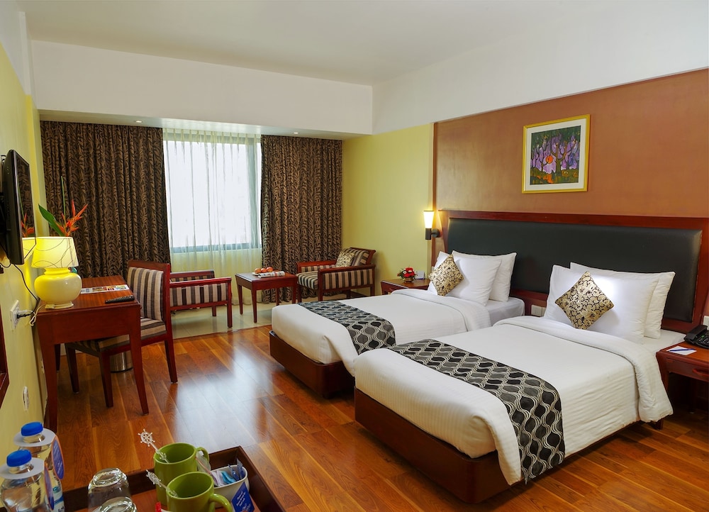 Classic Sarovar Portico 22/56