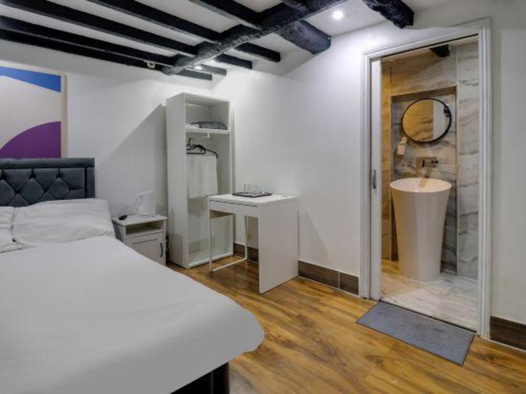 OYO Tudor Oaks Lodge Stevenage North 17/29
