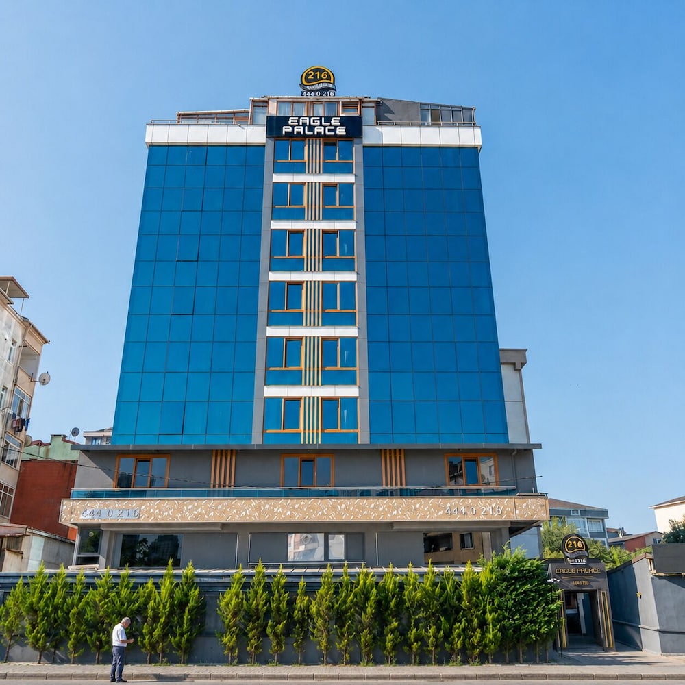 Eagle Palace Suites 3/50
