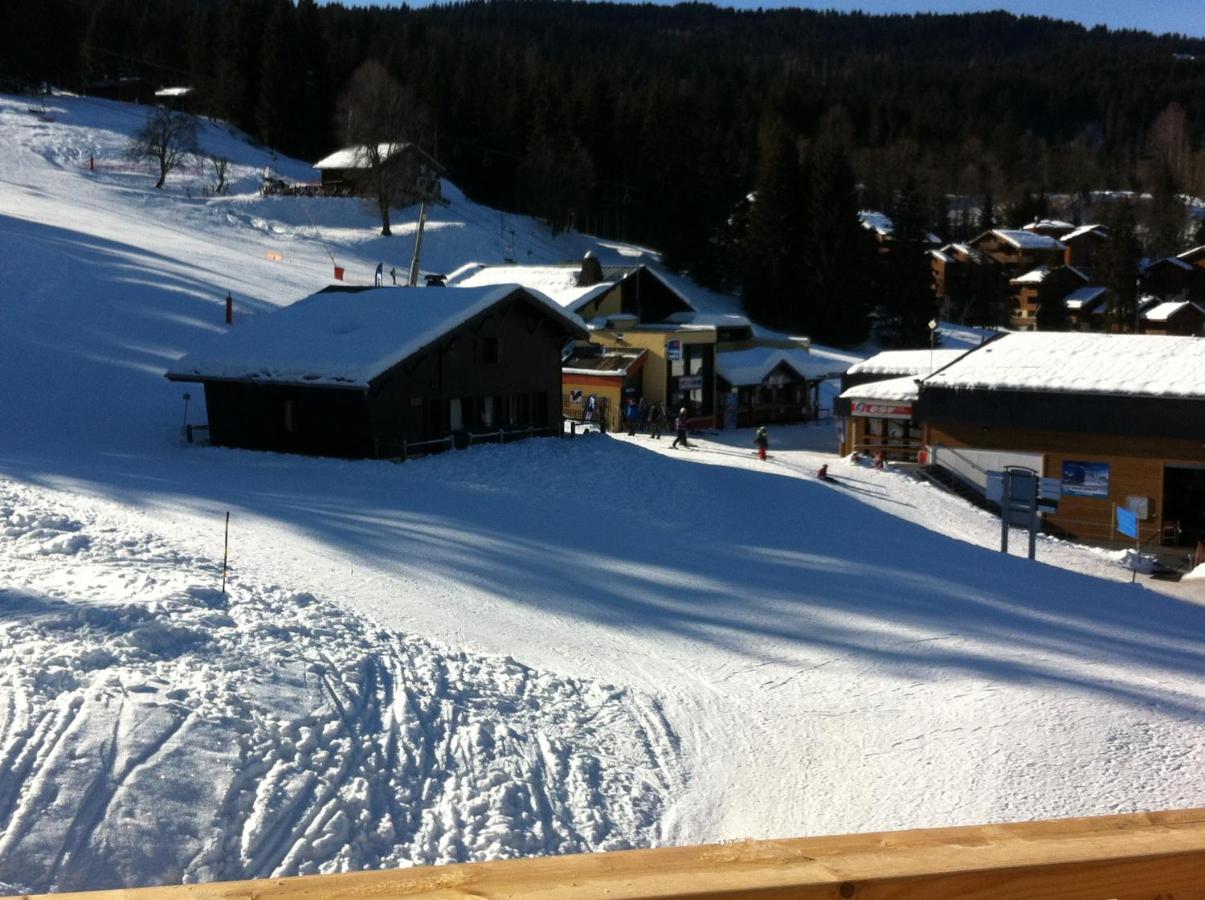 L Eden Skis aux pieds 30/33