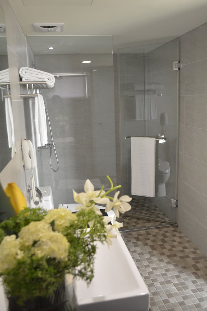 Yeong Chi Business Hotel 49/52