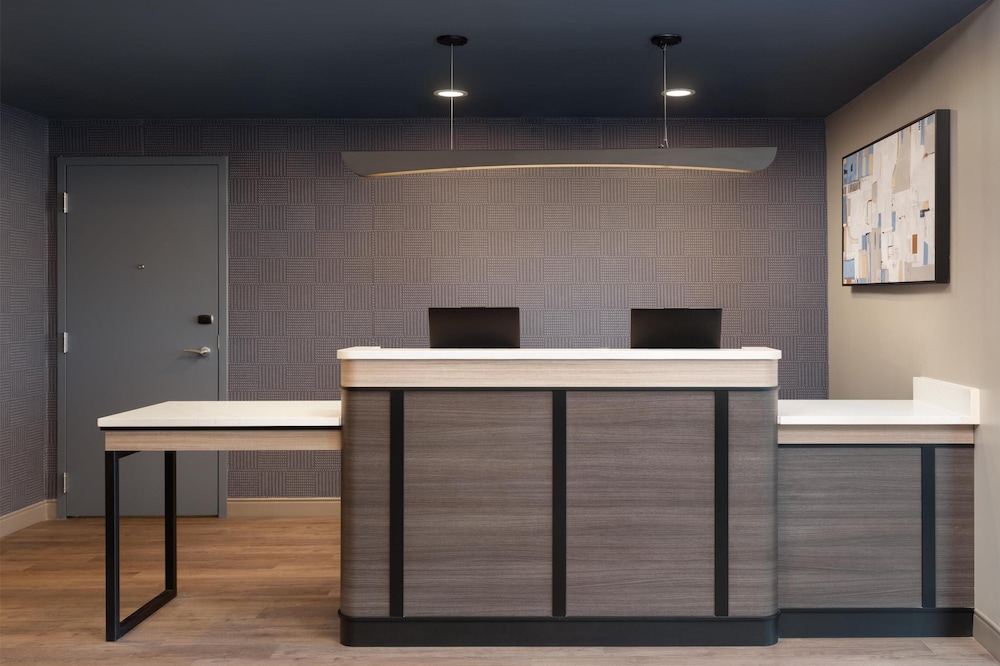 Hyatt Studios Mobile / Tillmans Corner 7/50
