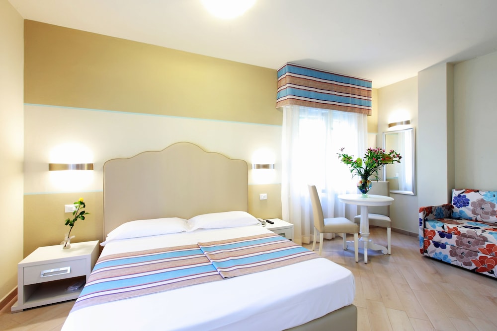 Hotel Souvenir 14/50