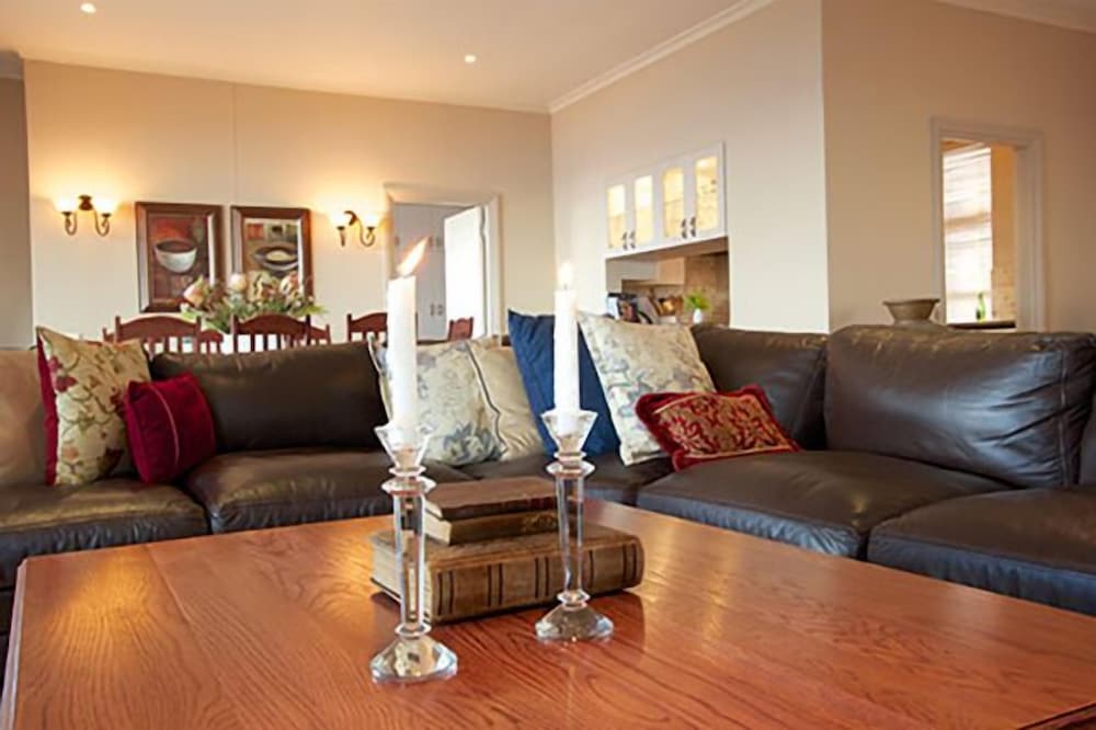 Pinnacle Point Golf Estate Fynbos 5 12/33