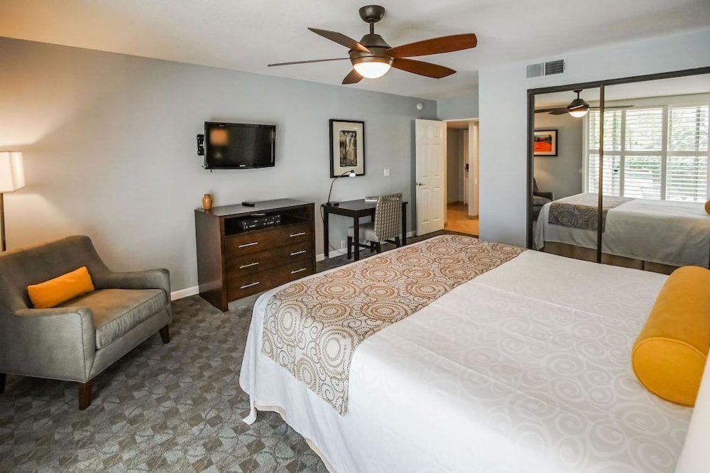 Getaways At Palm Springs Tennis Club 14/50