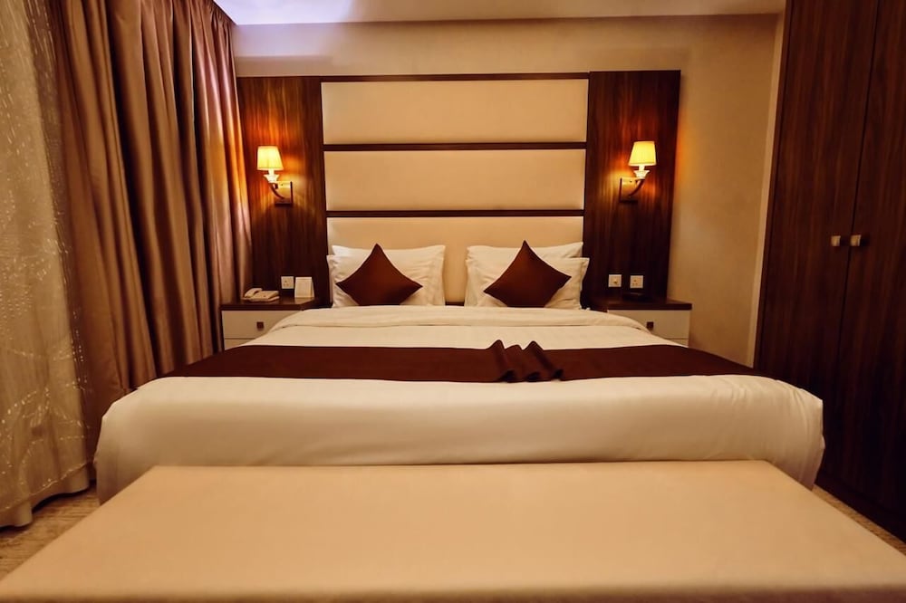 فندق جراند بارك(Verta Hotel Jeddah) 20/50