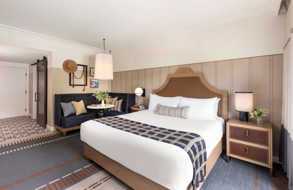Cabana, King Bed, Estancia La Jolla Hotel And Spa 3/5