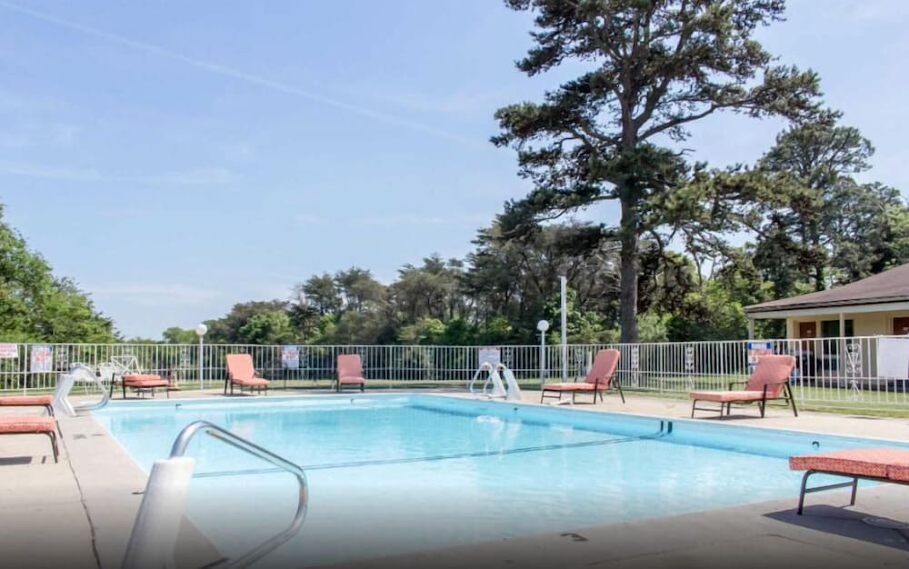 Oceanside Lodge 16/31