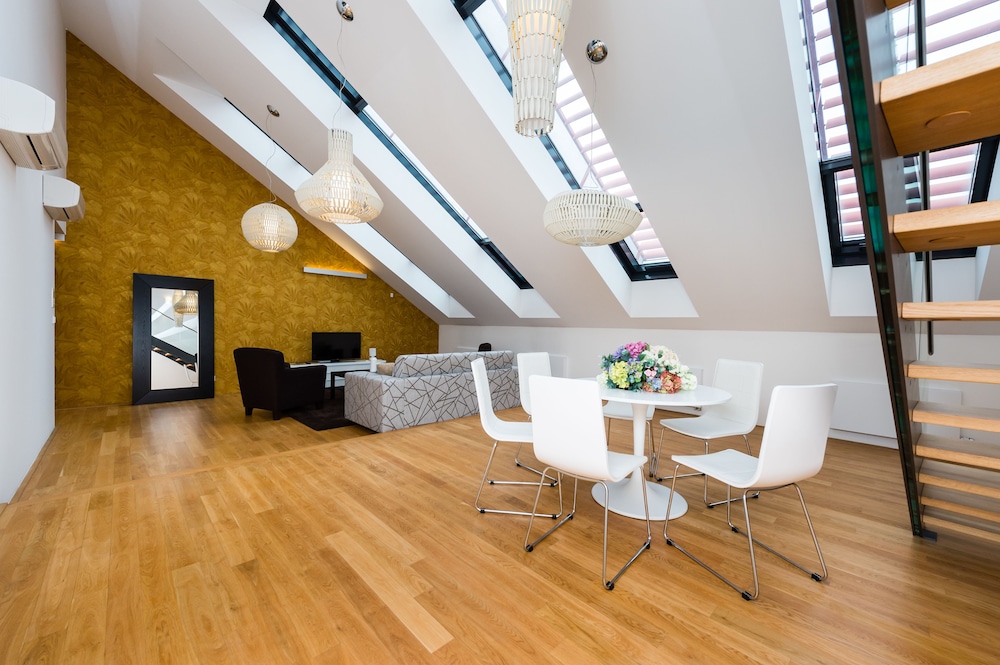 Empirent Apartments 17/50