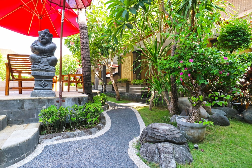 Gora Beach Inn 40/53