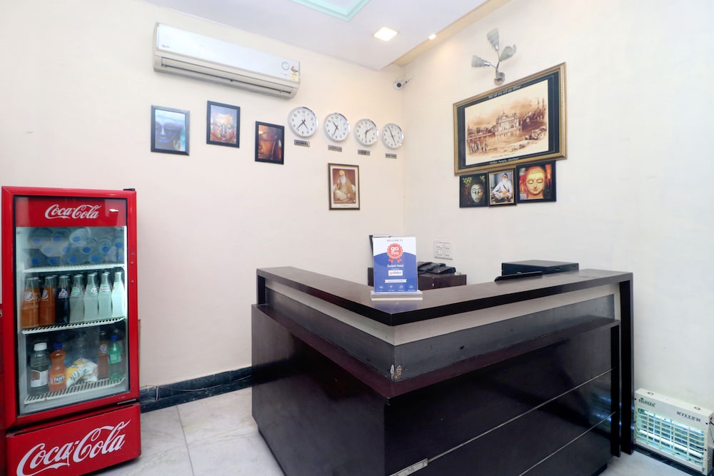 Gurjeet Hotel 2/18