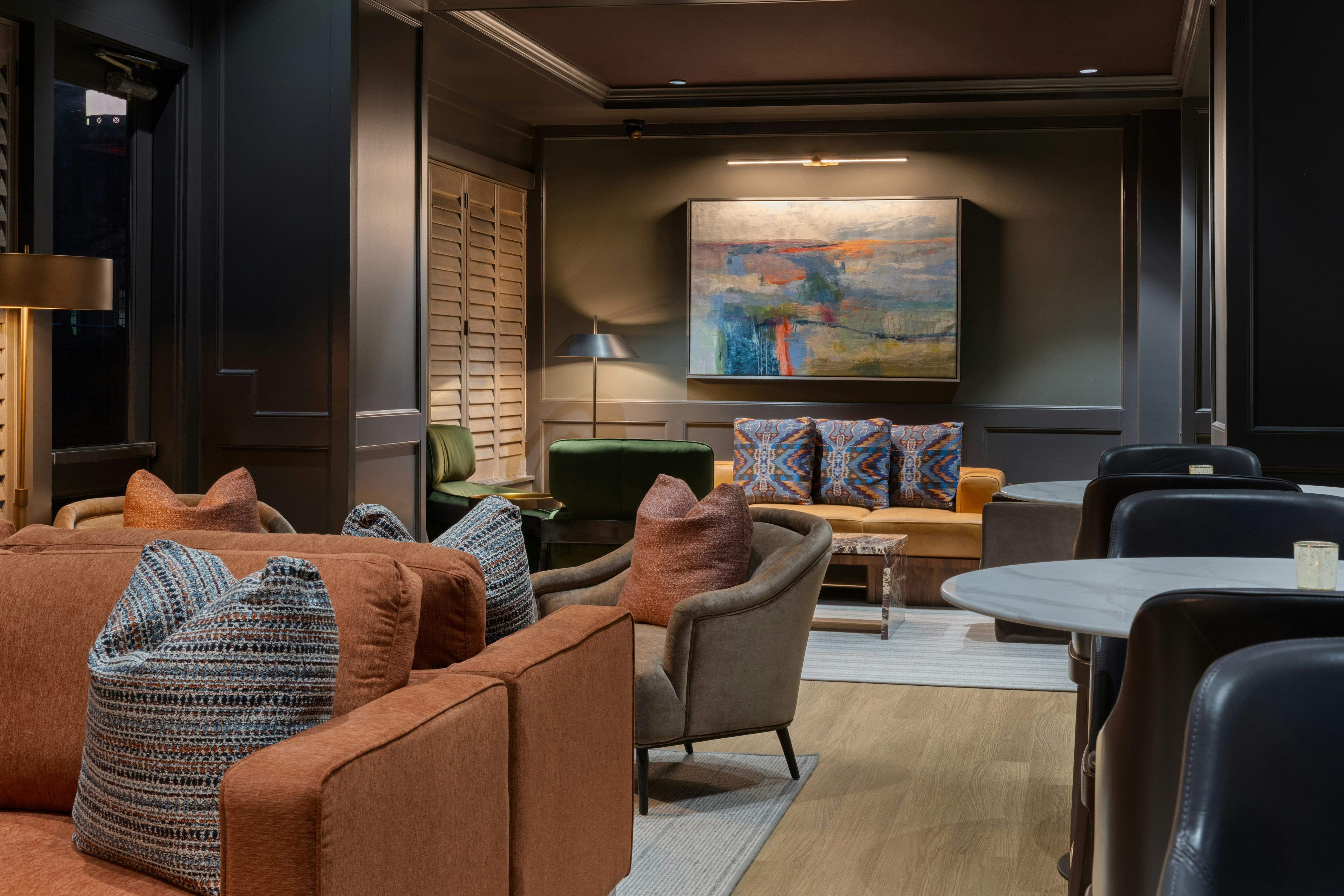 The Sam Houston Curio Collection By Hilton 22/65