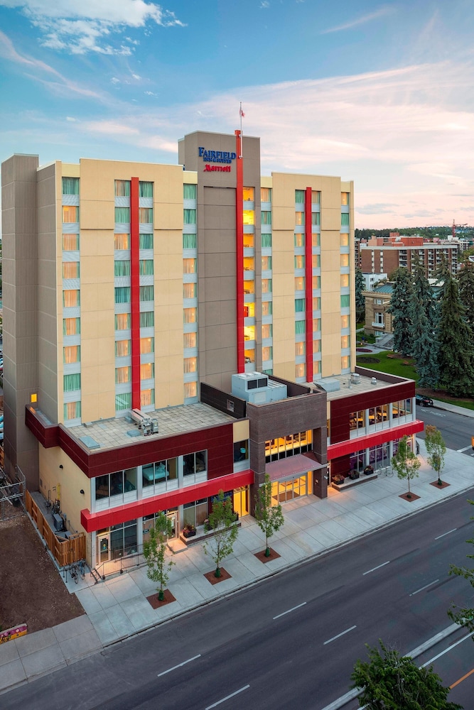 Fairfield Inn Suites Calgary Downtown 2/28