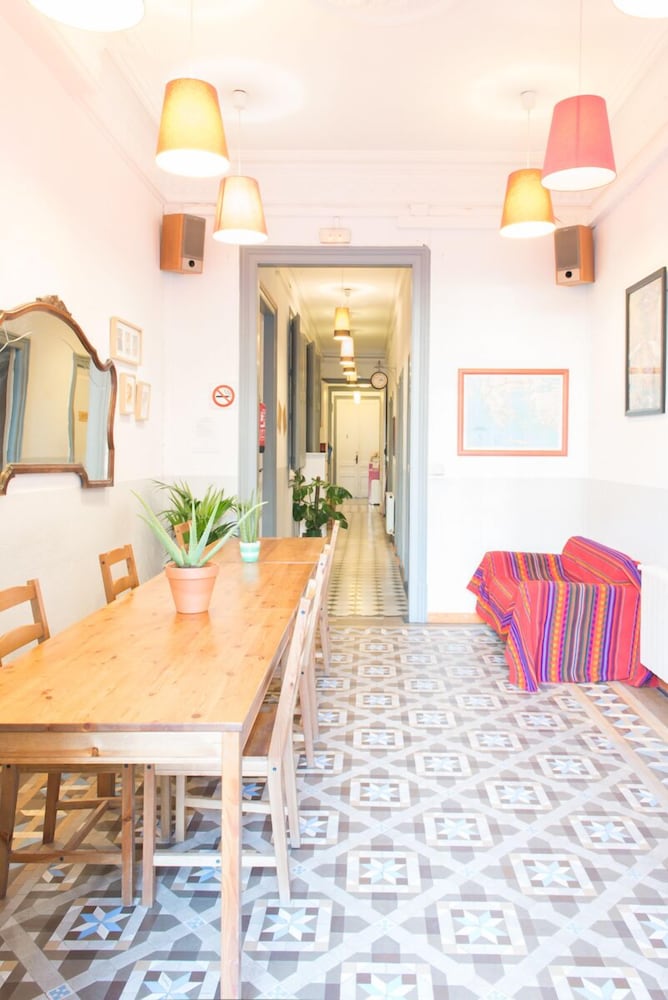 Soul Backpackers Barcelona 13/24