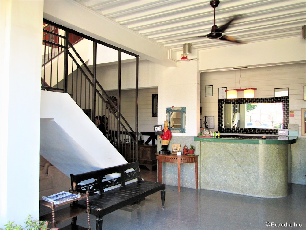 St. Nicolas Inn CDO City Center 32/55