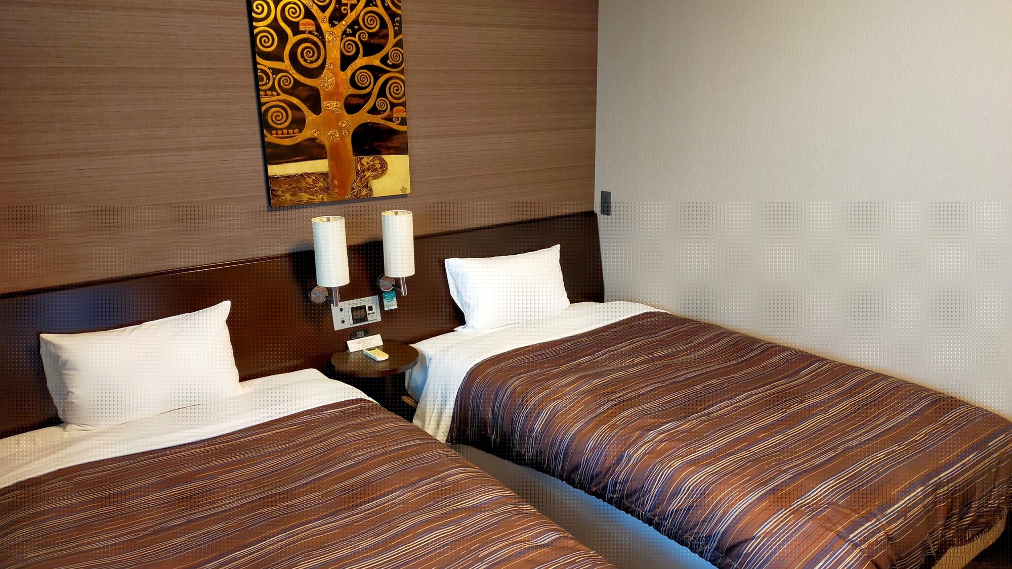 Comfort, Twin Beds