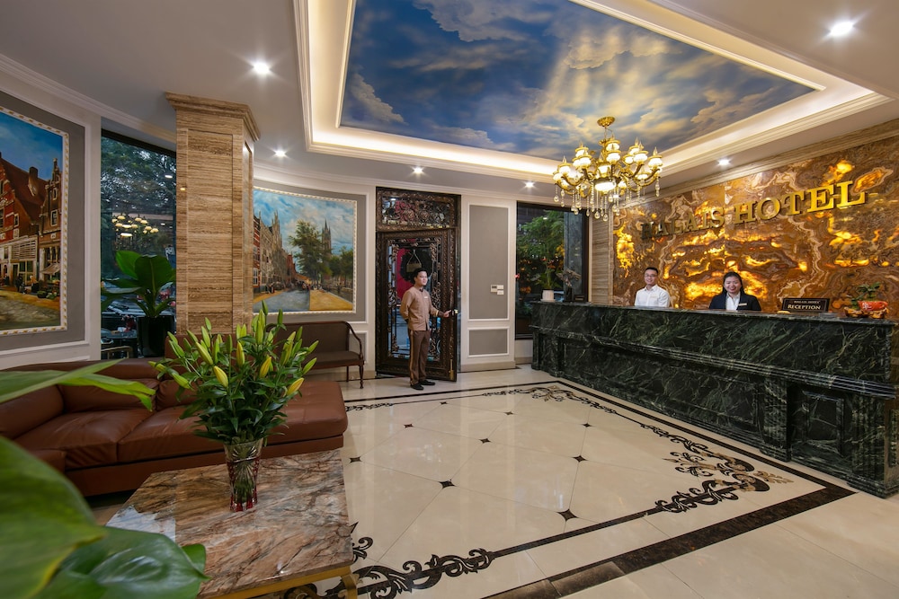 Halais Hotel 5/50