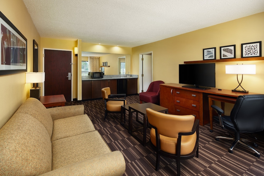Holiday Inn Express Tifton 39/56