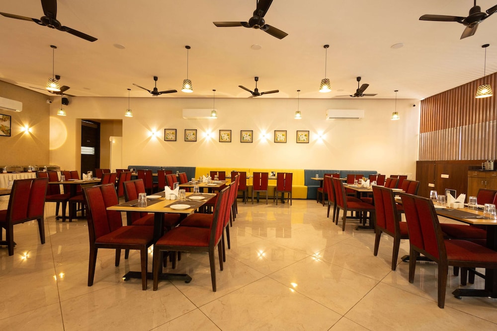 Freesia Resort by Express Inn 32/45