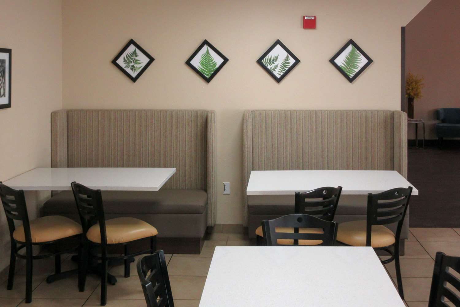 Holiday Inn Express & Suites Dania Beach - Airport Area 34/41