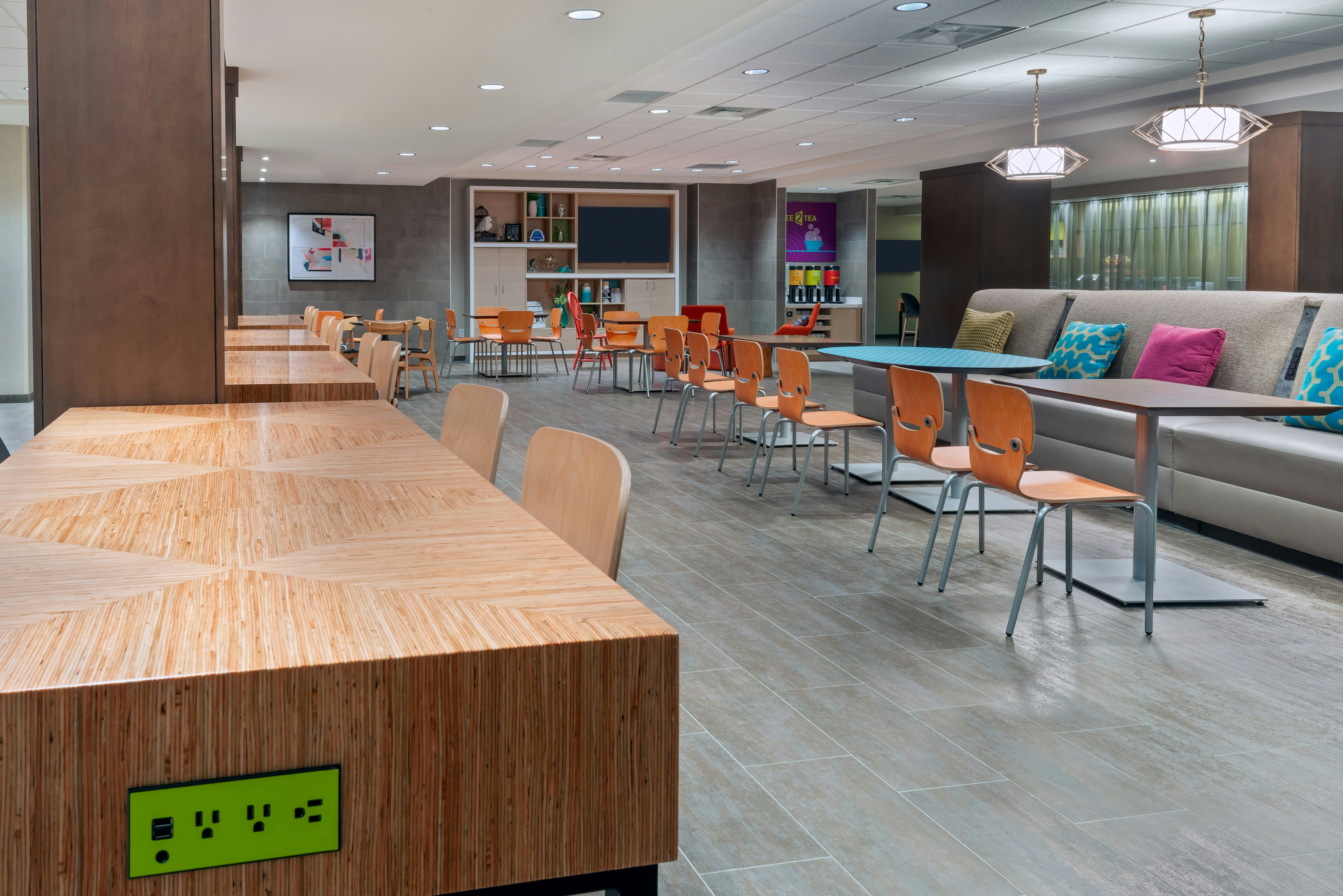 Home2 Suites By Hilton Orlando Near Universal 8/17
