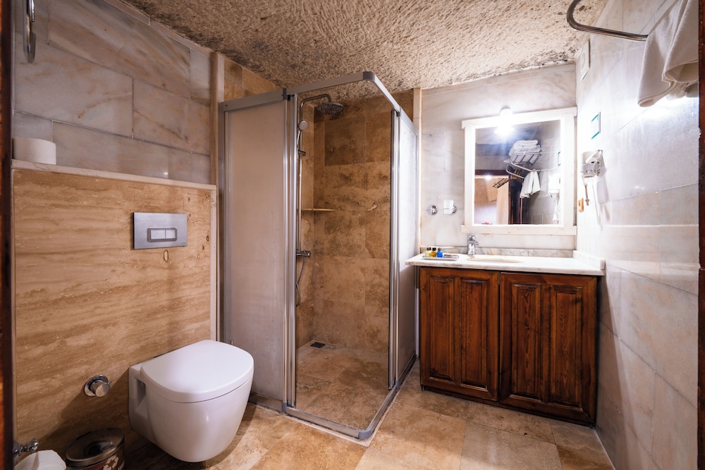 Tulip Cave Suites 48/48