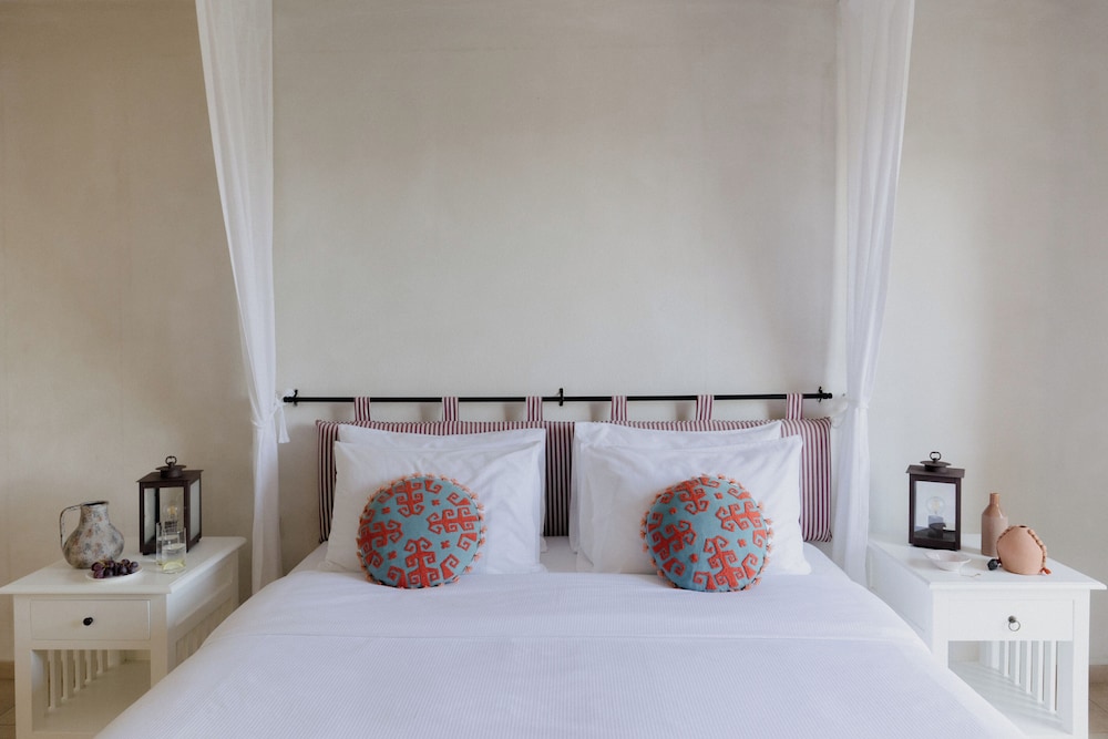 Village Heights Resort 27/63