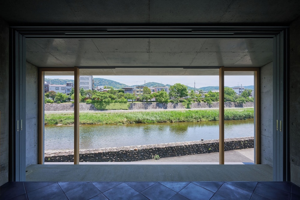 Kamohan 24/39