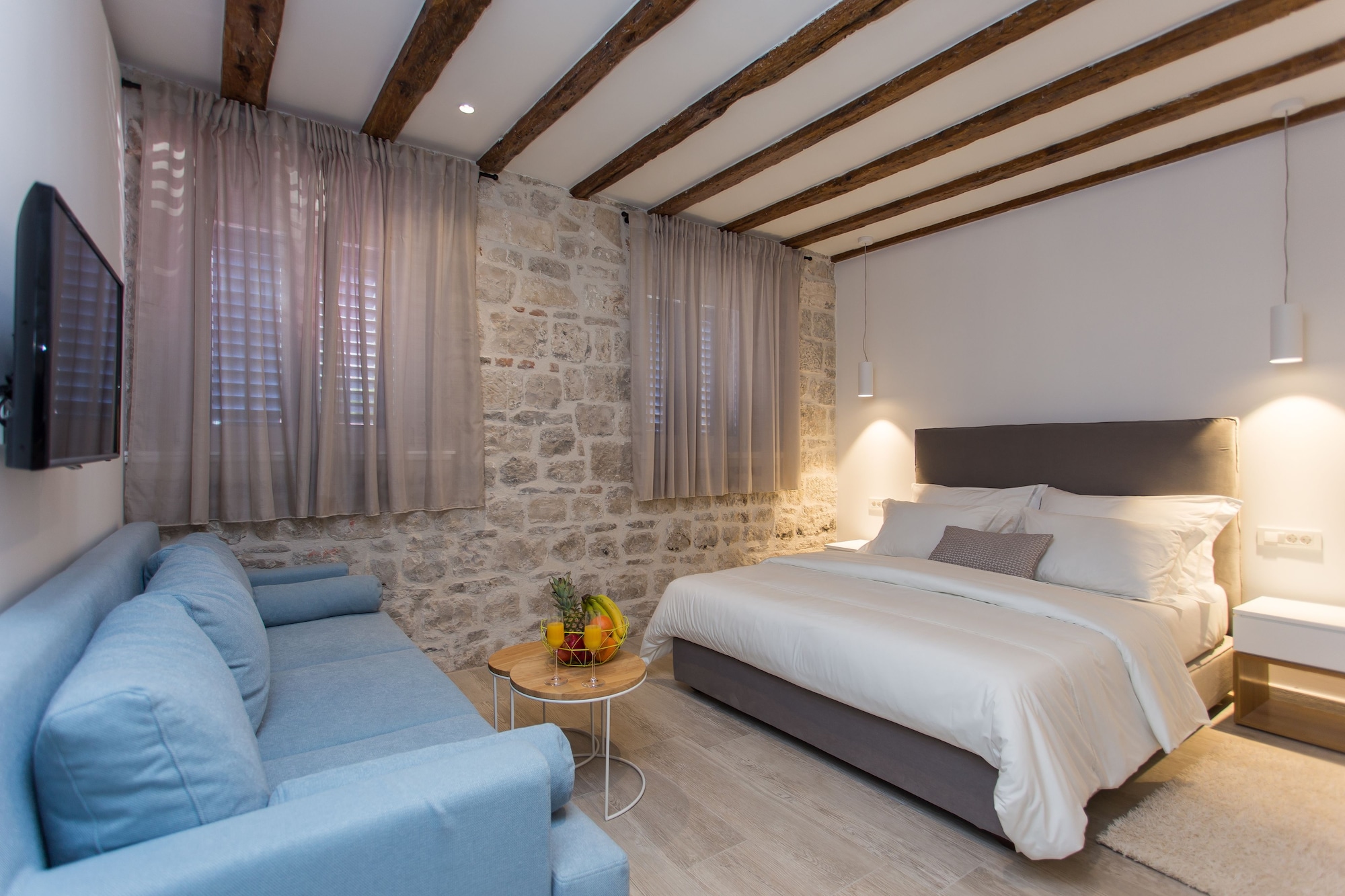 SUPERIOR, DOUBLE BED