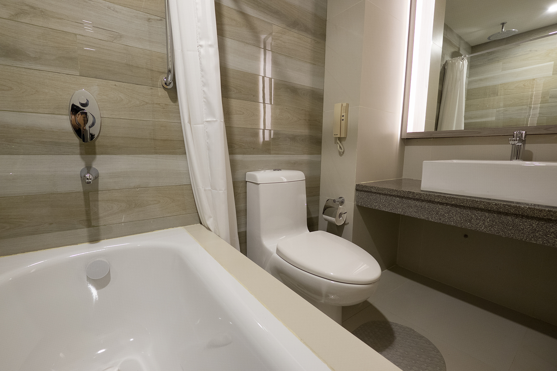 Santorini Hotel 25/26