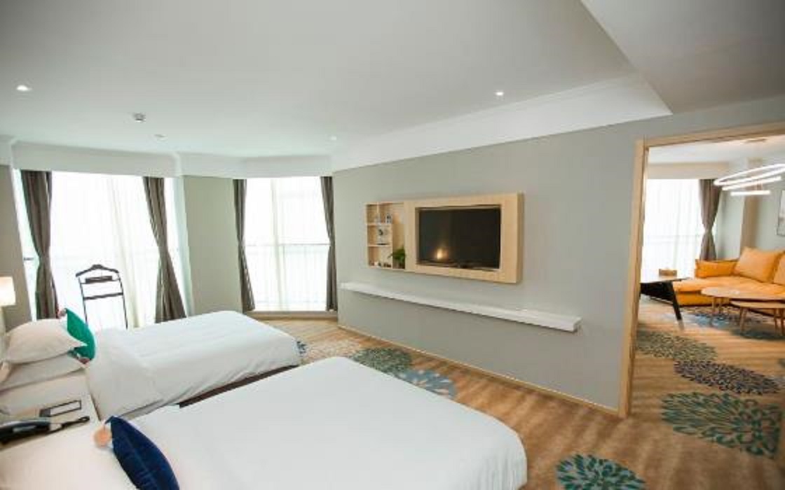 BUSINESS, SUITE, 2 QUEEN BEDS