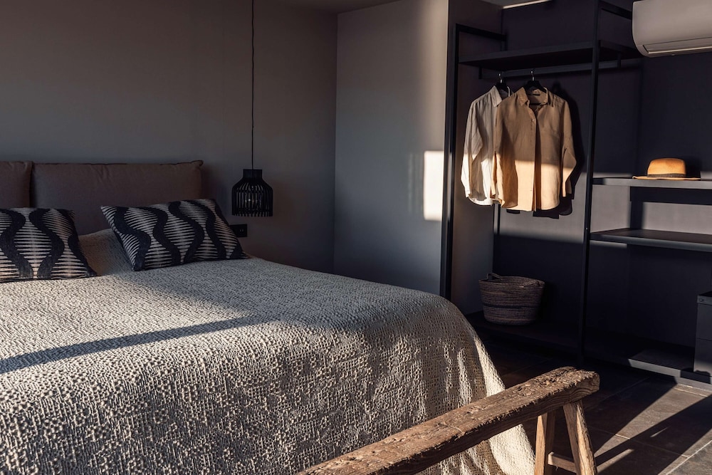 Sunrise, King Bed, Sea View