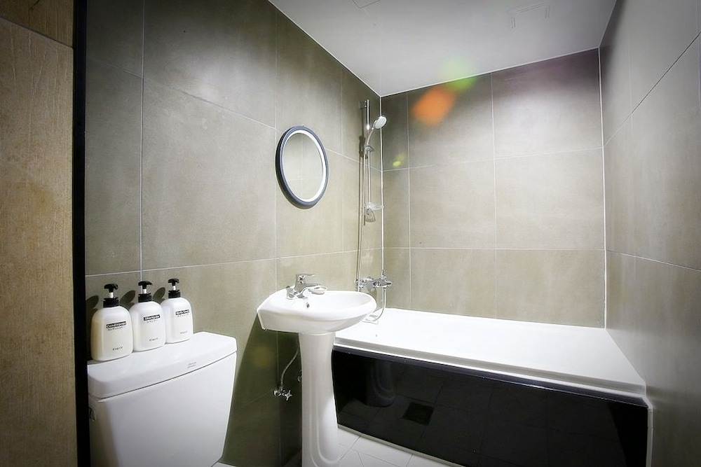 Chuncheon Urbane Hotel 12/36