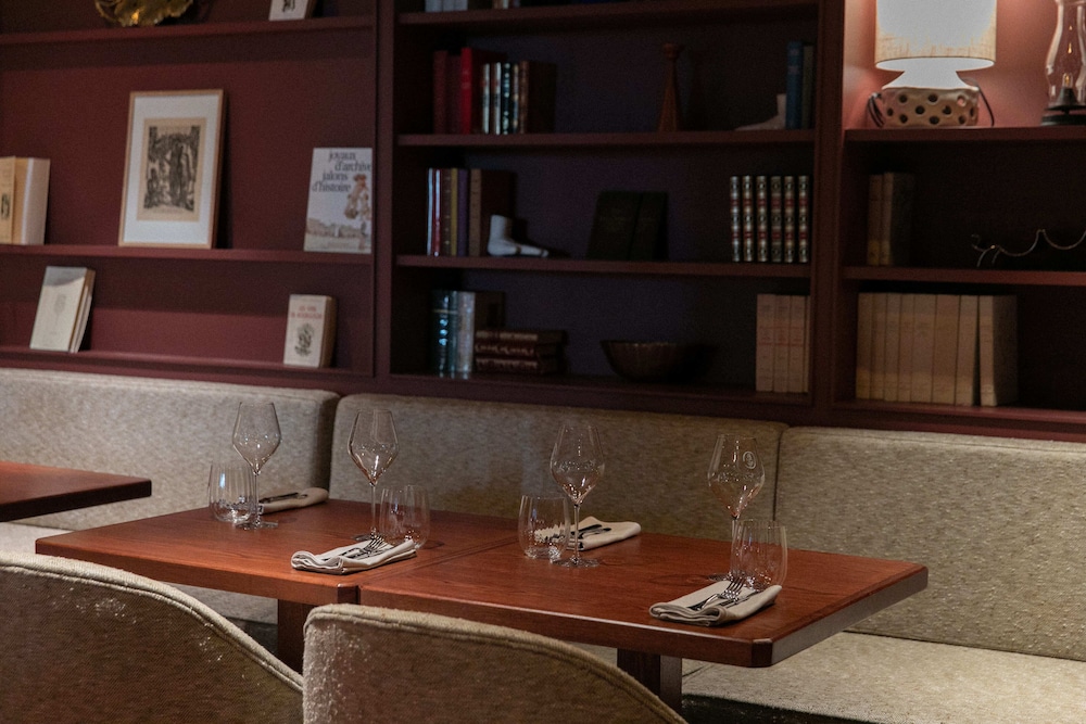 Chateau Hotel Andre Ziltener 44/55