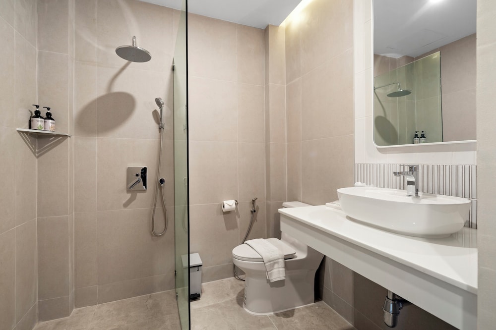 Deluxe, King Bed, Pool Access، Buasri Boutique Patong 4/5