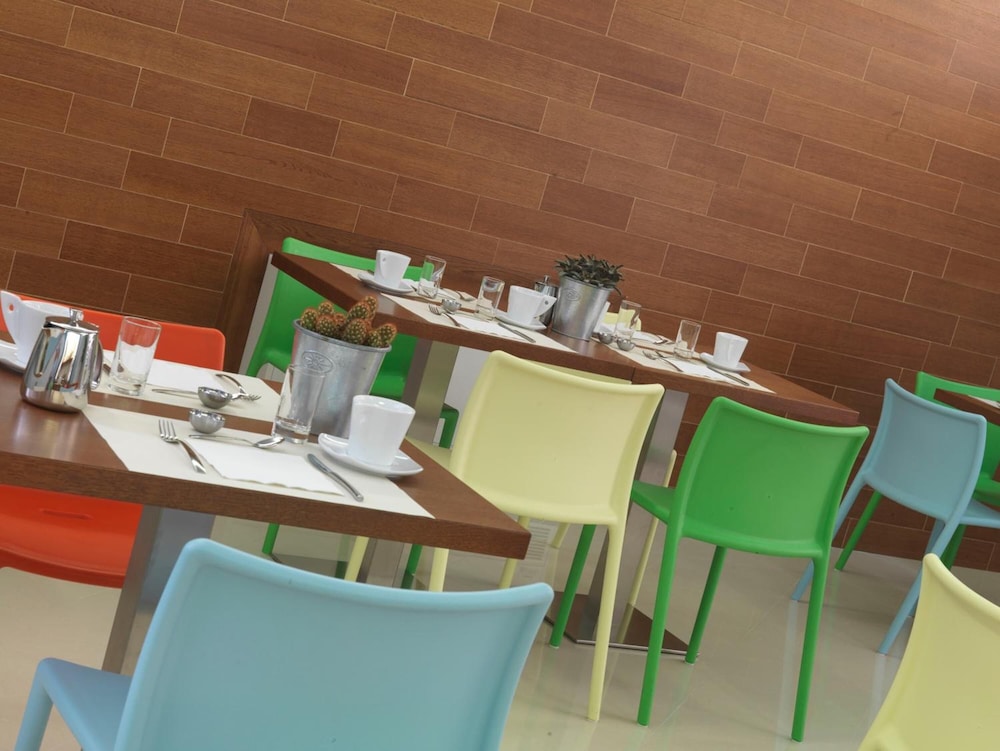 Empoli Hotel 36/42