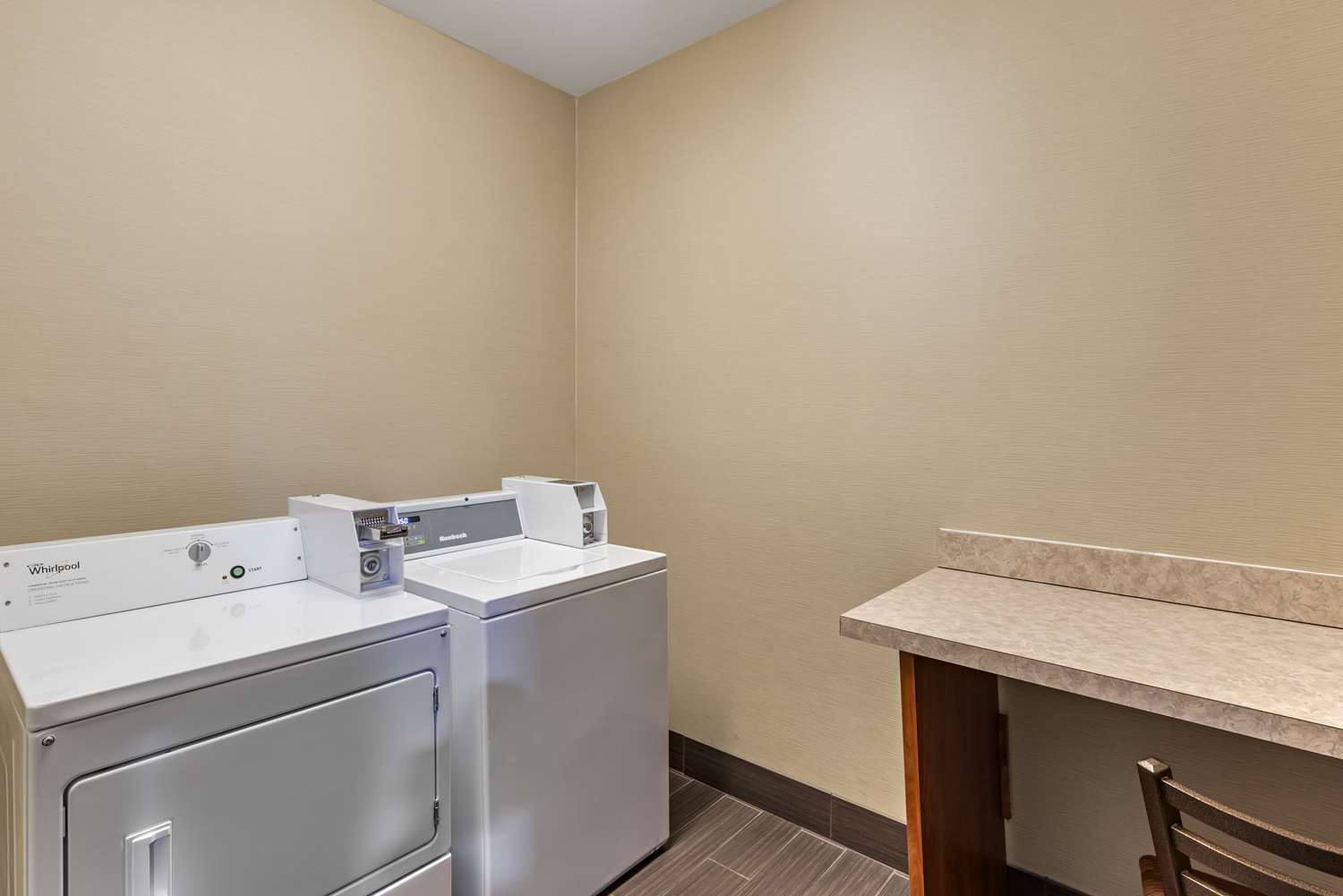 Comfort Inn & Suites Gillette near Campbell Medical Center 43/44