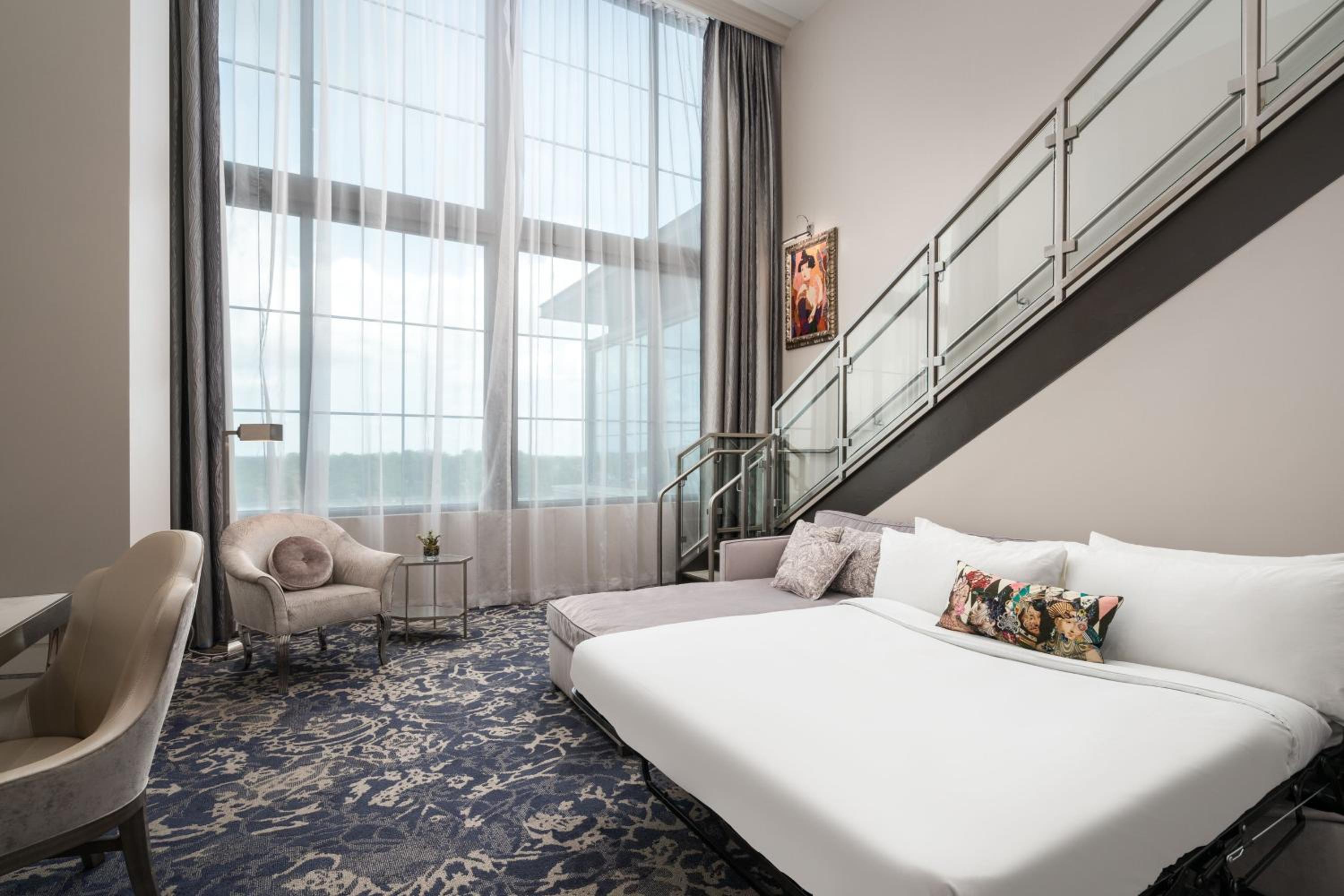 1 Bedroom, Bi Level, Loft, King Bed, Sofa