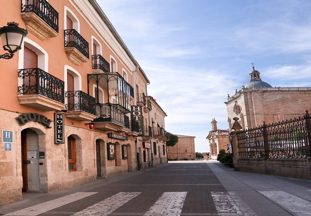 Hotel Arcos Catedral 21/24