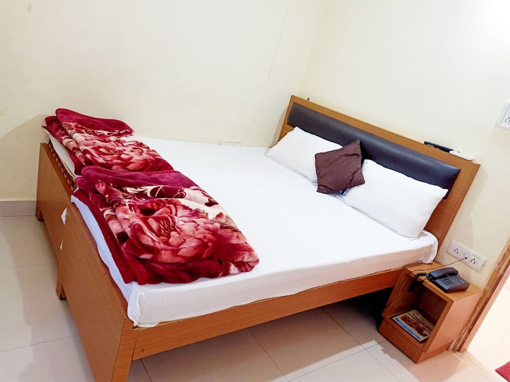 Hotel Rajdhani Plaza 23/43