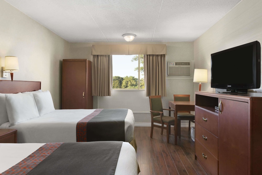 Days Inn by Wyndham Bridgewater Conference Center 25/40