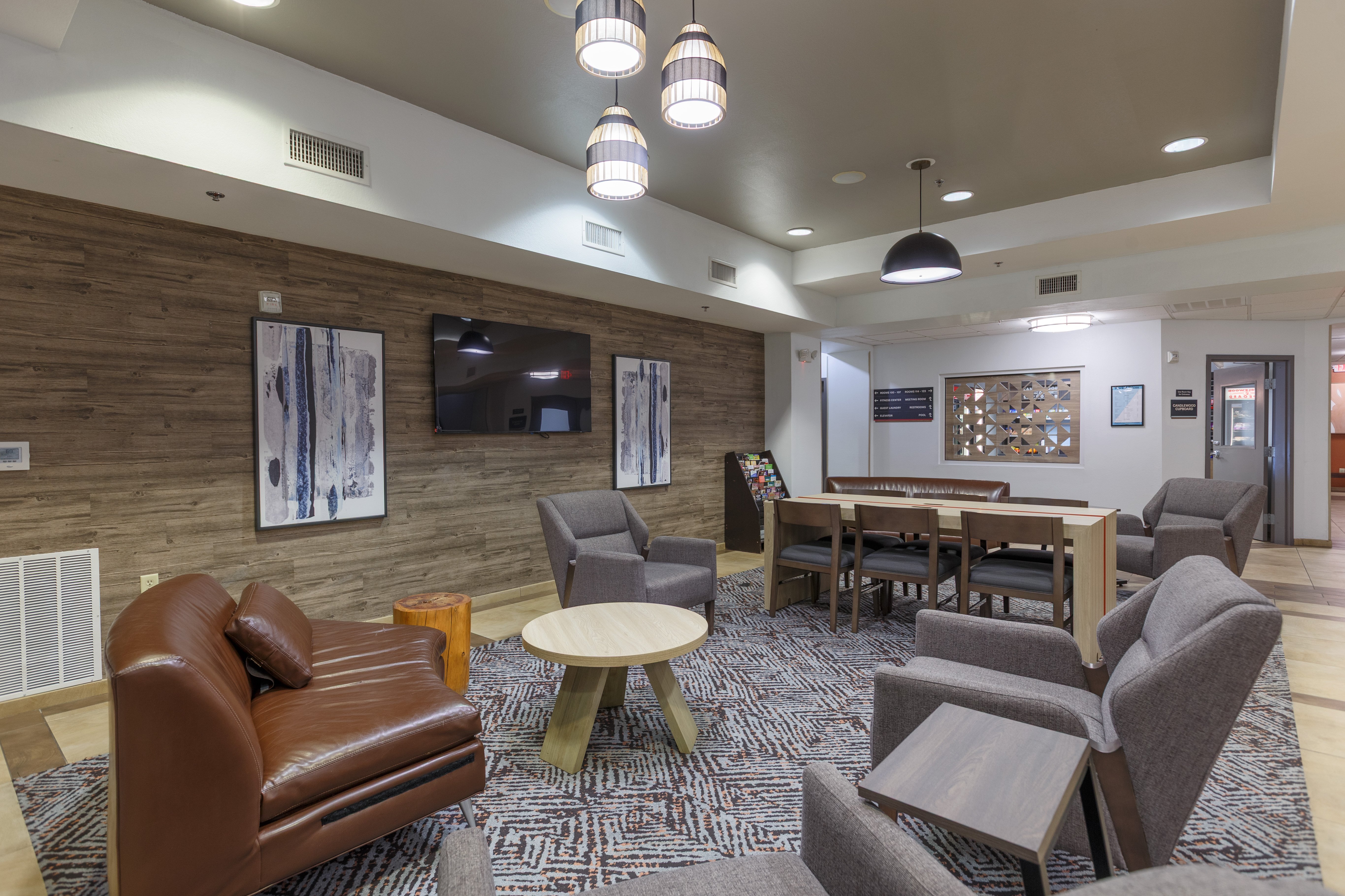 CANDLEWOOD SUITES SAN MARCOS 38/71