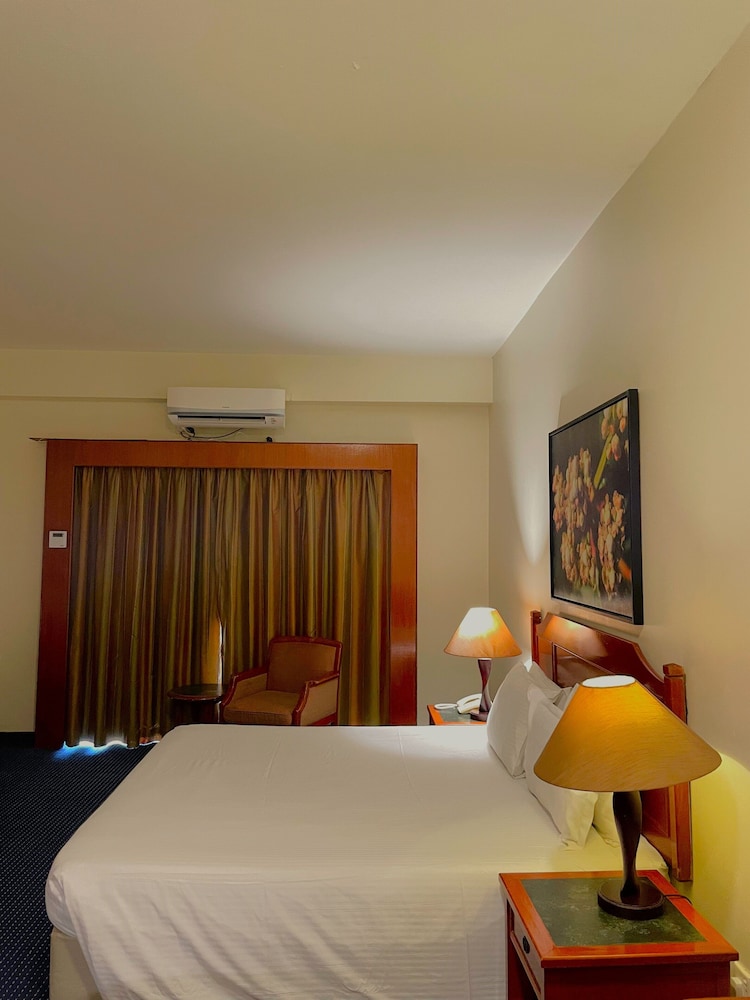 Rainbow Paradise Premium Resort Tanjung Bungah 11/50
