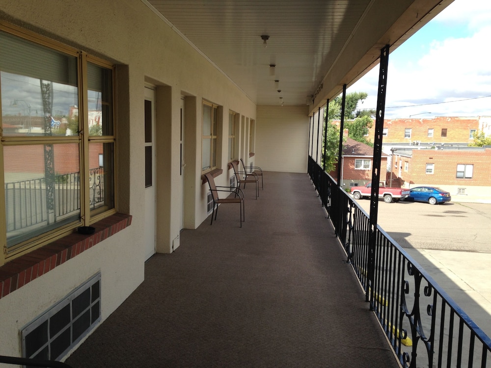 Siesta Motel 4/41